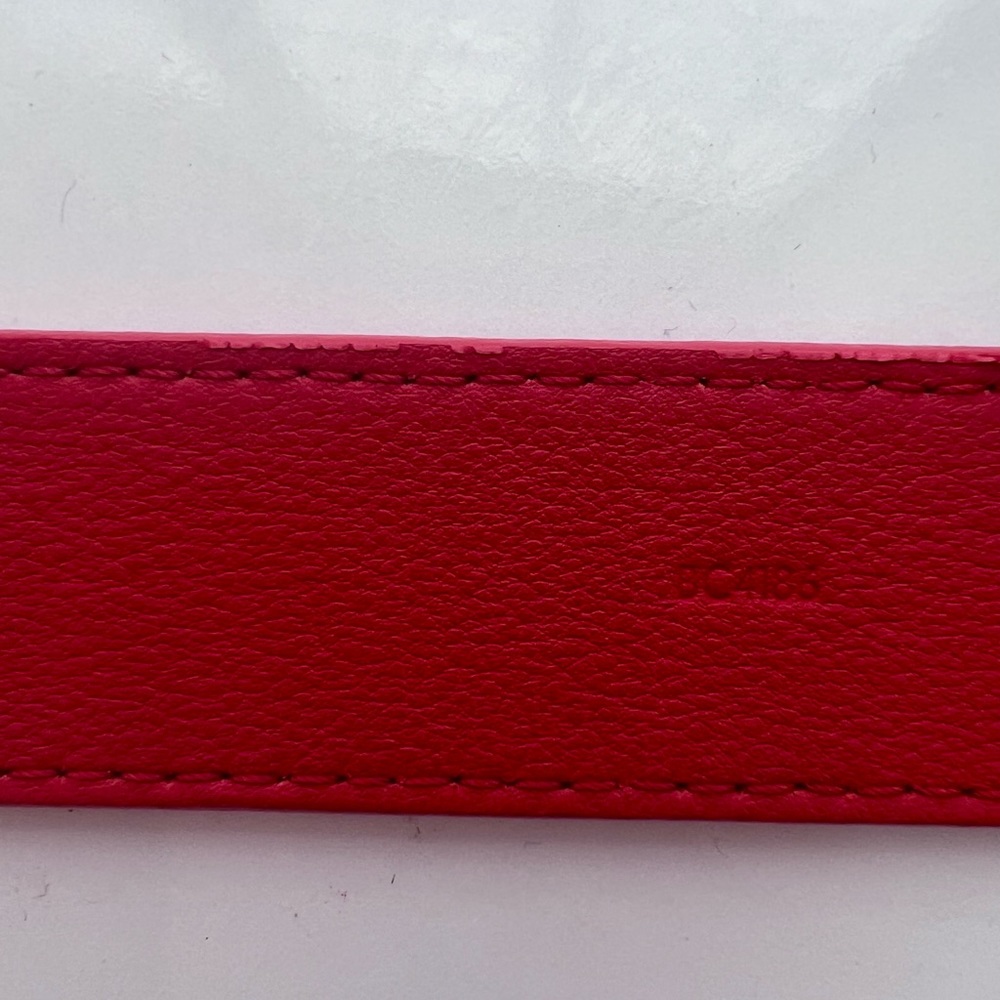 Louis Vuitton LV Twist Belt in 90mm - Picture 5 of 5